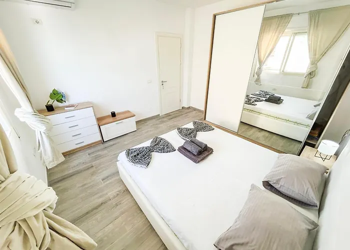 Beachcomber 515 * Durrës